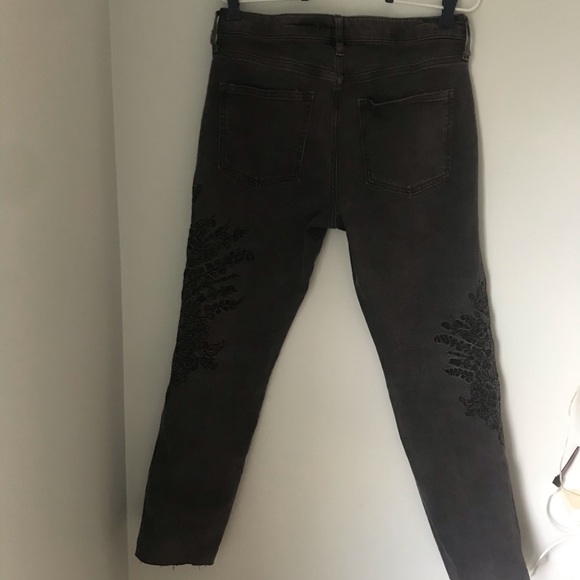 Free People Grey Embroidered Straight Leg Jeans 25 - Picture 5 of 9